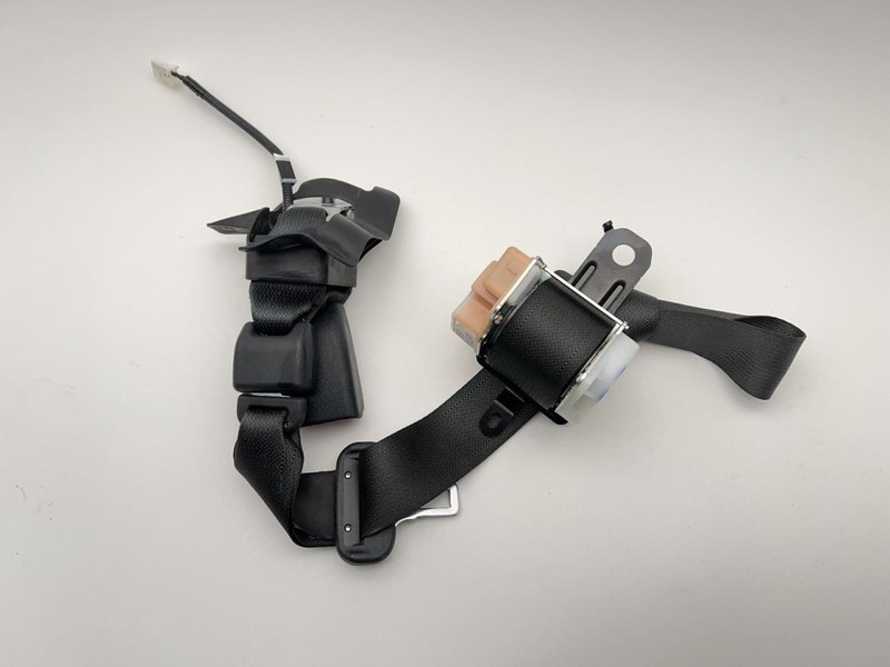 2020 TOYOTA CAMRY MIDDLE REAR SEAT BELT BLACK 63170