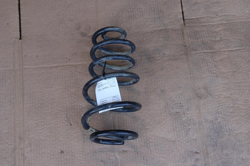 2007-2018 JEEP WRANGLER 4X4 REAR RIGHT SIDE SUSPENSION COIL SPRING OEM