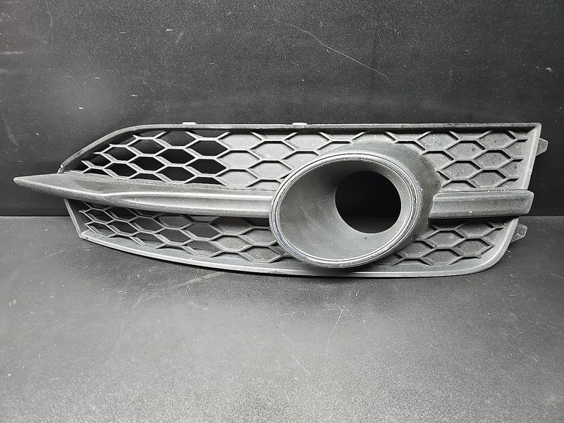 12-15 Audi A7 S-line S7 Front Bumper RH Side Grille I 4G8-807-682-C OEM