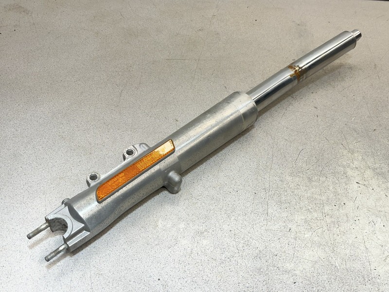 2013 Harley Davidson Electra Glide Front Right Side Fork SHOWA G5B3-10-R SA-17