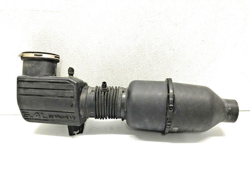 1999-2000 Lincoln Navigator 5.4L Air Cleaner Outlet Duct Intake Hose OEM