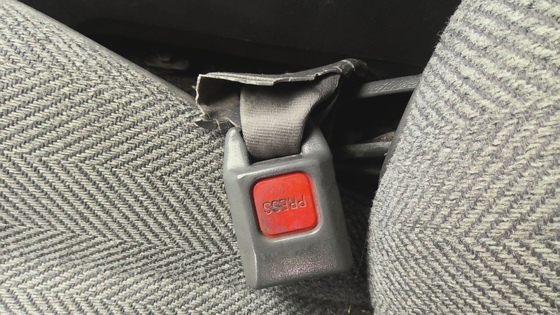 Front Seat Belt Buckle TOYOTA 4RUNNER 90 91