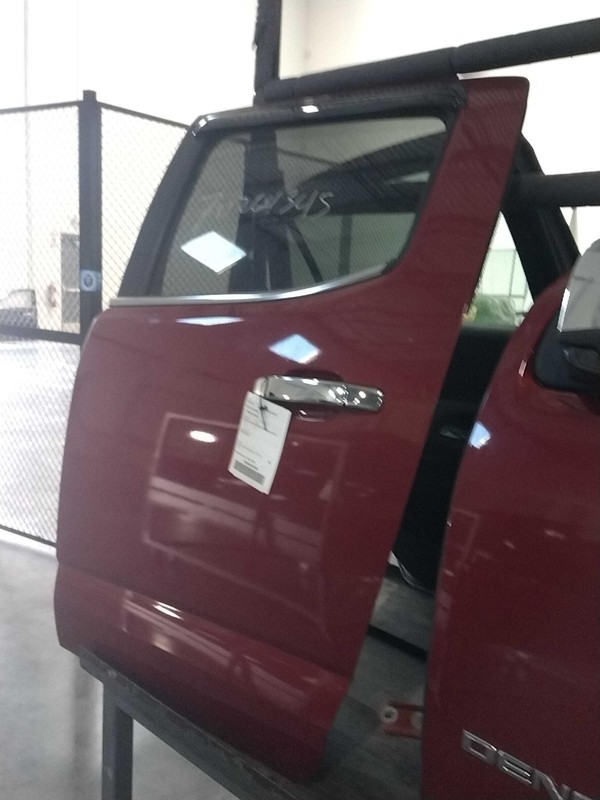 2017 GMC Canyon Left Door Red 4DR PU OEM Used 7667004 84000 Miles
