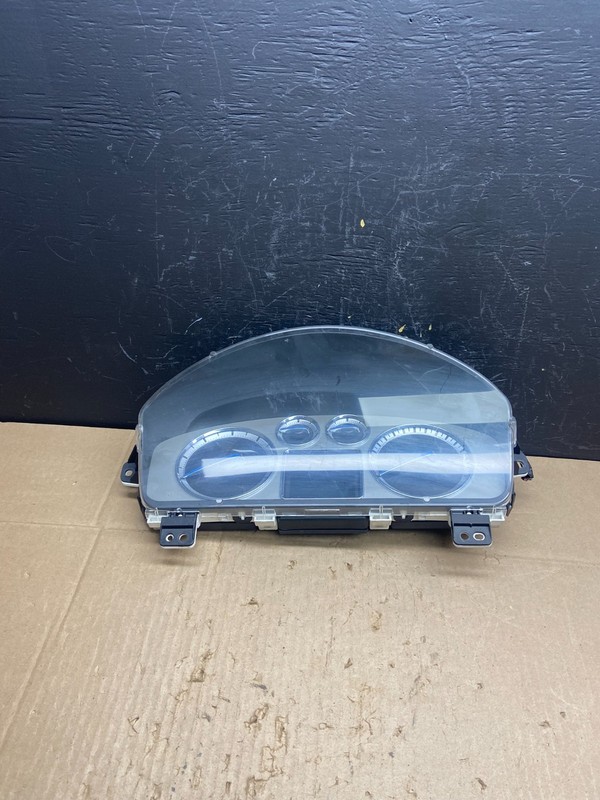 2013 to 2014 Cadillac Escalade Instrument Speedometer Cluster Gauge ab9756 DG