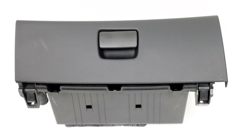2014-2017 Chevy SS Sedan Black Glove Box Assembly USED GM 92290142
