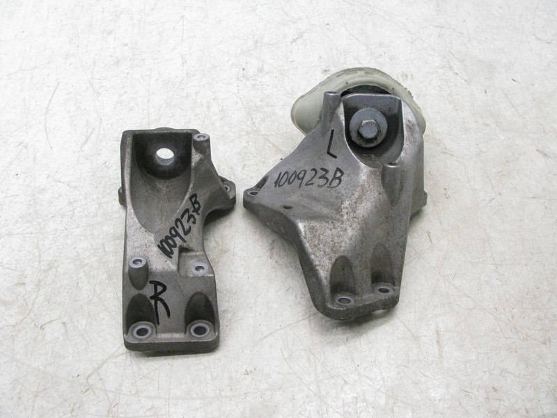 07-09 AUDI B7 A4 QUATTRO TRANSMISSION MOUNT BRACKET SUPPORT LEFT RIGHT OEM 10092