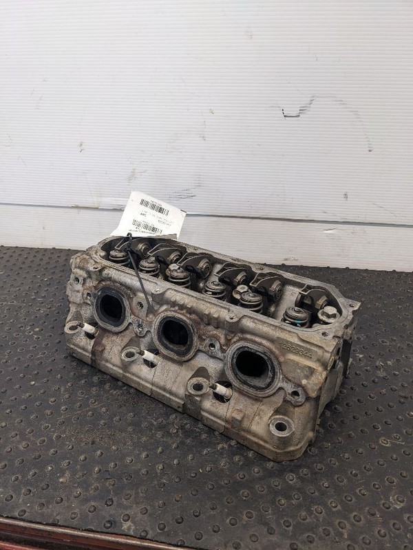 Cylinder Head 4.3L Fits 14-16 SIERRA 1500 PICKUP 1192864