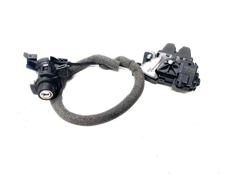 14 15 16 MERCEDES E250 SEDAN TRUNK DECK LID LOCK LATCH ACTUATOR OEM #A0.33