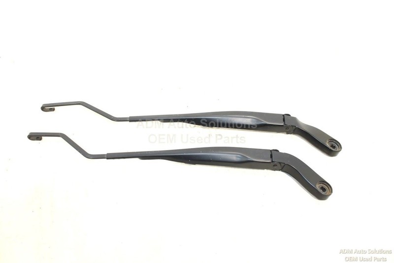 2019 - 2024 RAM 1500 HEMI 5.7L WINDSHIELD RIGHT AND LEFT SIDE WIPER ARM OEM