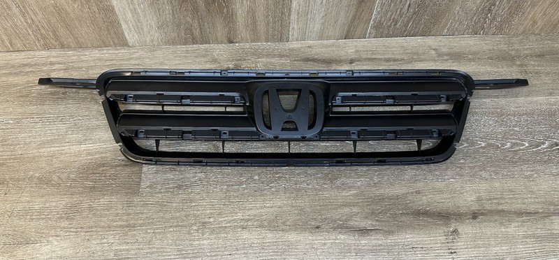 2005-2006 HONDA CR-V GRILLE BACKING OEM PART # 71121-SCA-A010-M1