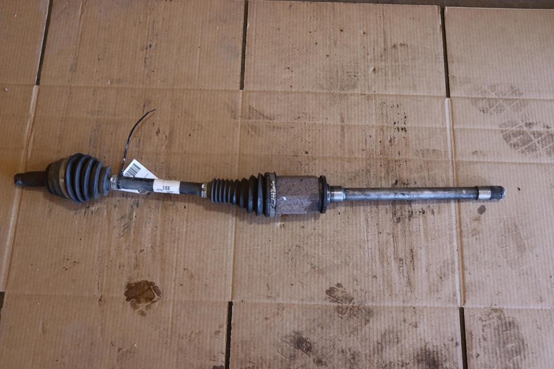 2014-2018 BMW X5 3.0L AWD F15 FRONT RIGHT SIDE AXLE SHAFT CV U JOINT OEM