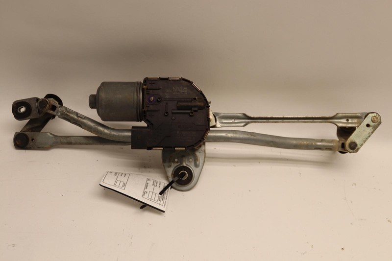 2015-2018 AUDI Q3 FRONT WINDSHIELD WIPER MOTOR TRANSMISSION LINKAGE OEM