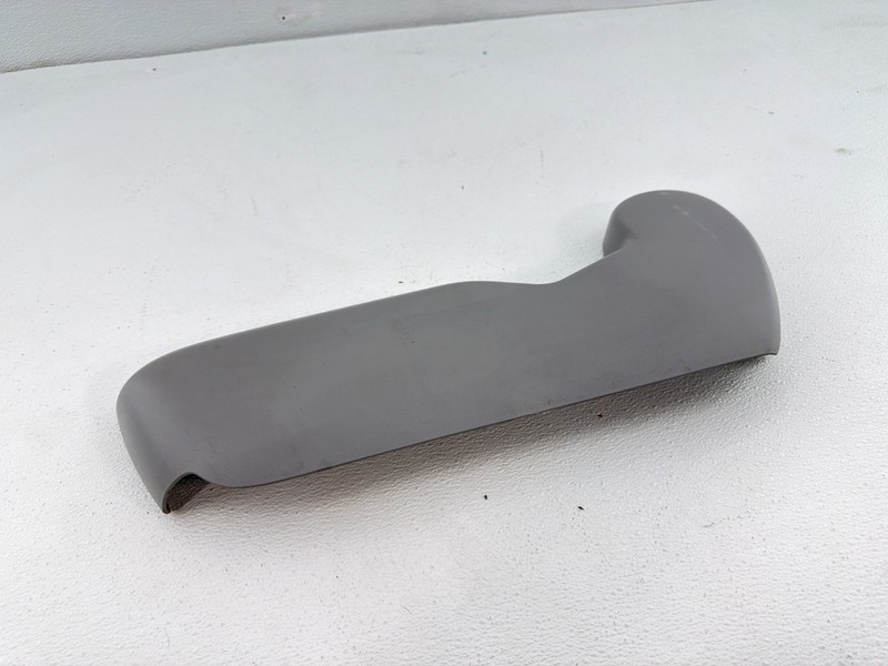 15-20 TOYOTA SIENNA FRONT RIGHT PASSENGER SIDE SEAT INNER COVER TRIM PANEL OEM