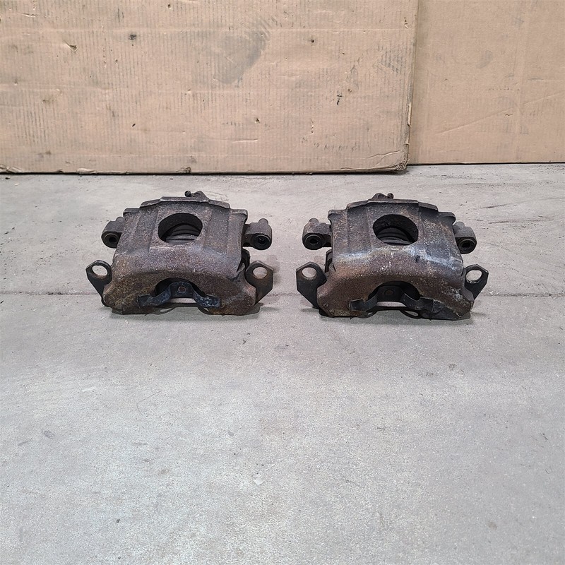 87-93 Ford Mustang 5.0 Front Brake Caliper Set Calipers Aa7331