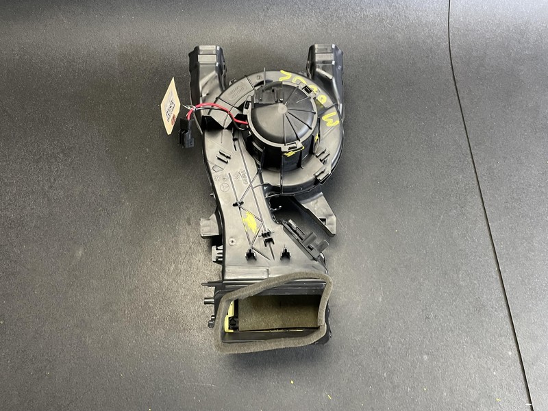Rear A/C Heater Blower 2018 Mercedes GLS 550 1668300008 2017 2019