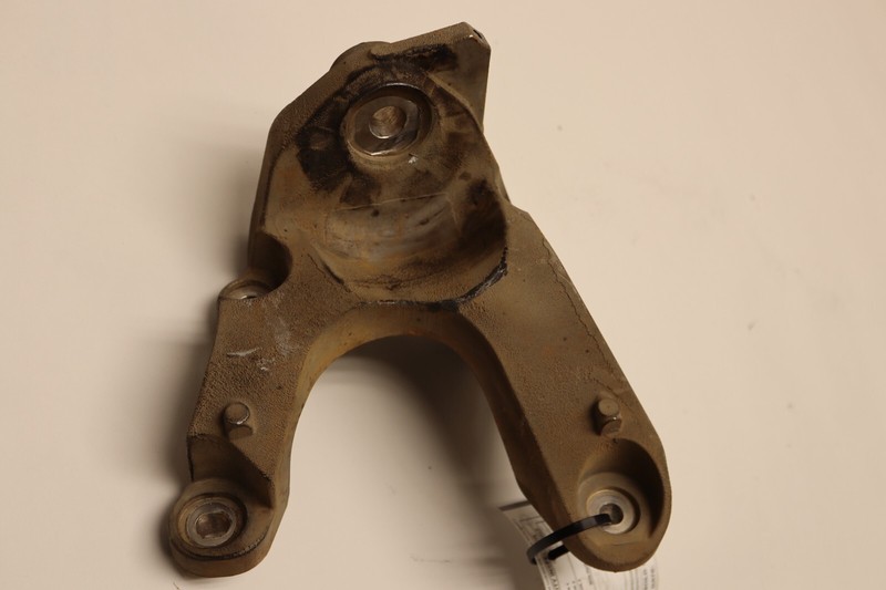 2018-2023 JEEP WRANGLER 2.0L LEFT SIDE ENGINE MOUNT SUPPORT BRACKET OEM