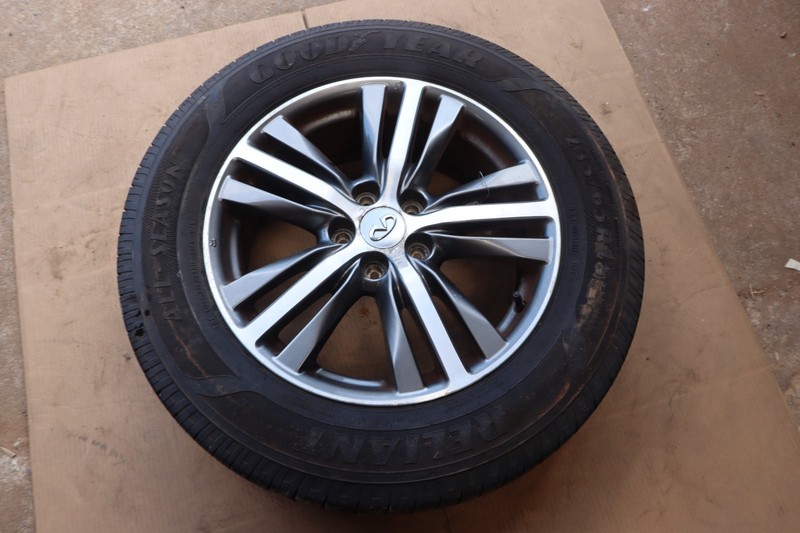 2016-2020 INFINITI QX60 WHEEL RIM TIRE GOODYEAR 235/65 R18 X7.5 106V ALLOY OEM