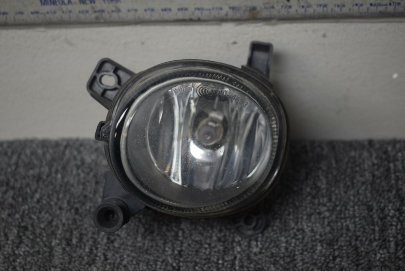 2009-2012 AUDI A4 FOG LIGHT FACTORY OEM