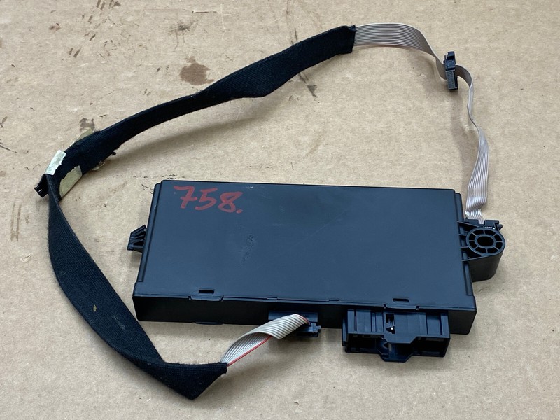 2011 BMW Z4 KEY READING BCM CONTROL MODULE COVER OEM LOT758