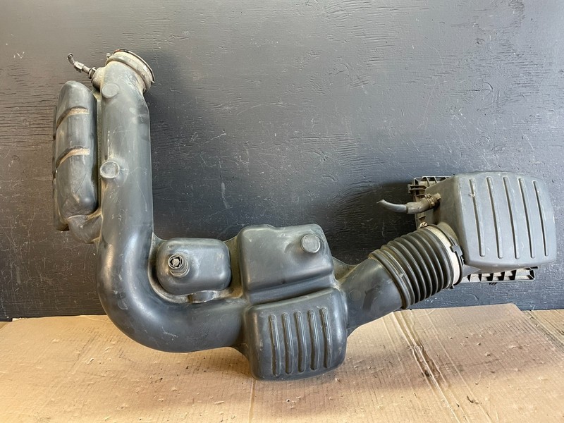 2011 - 2013 Dodge Durango 3.6L Resonator Air Intake Tube AD8607 DG
