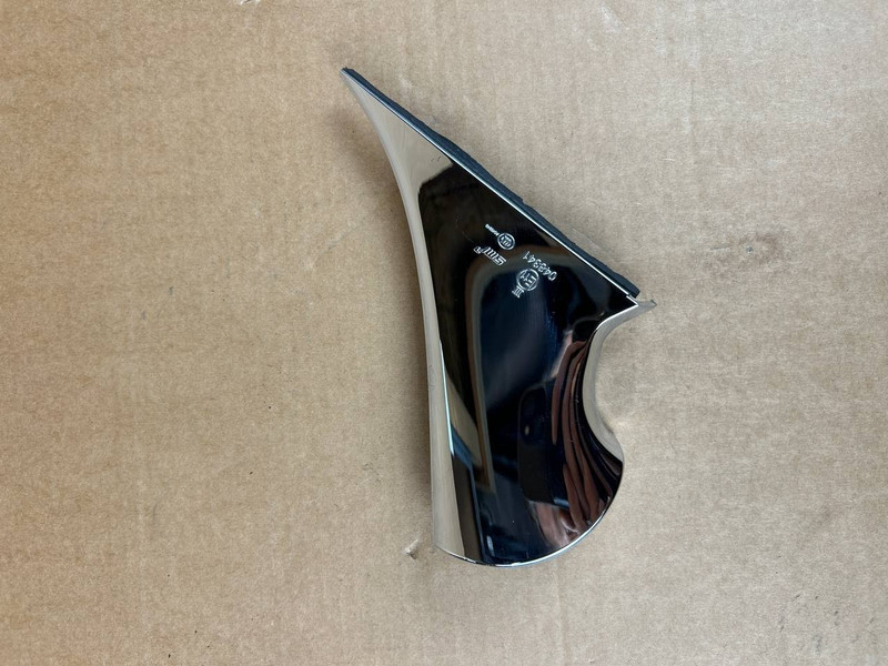 ✅12-20 Tesla Model S RH Side Rear View Door Mirror Lower Mounting Cover 048341