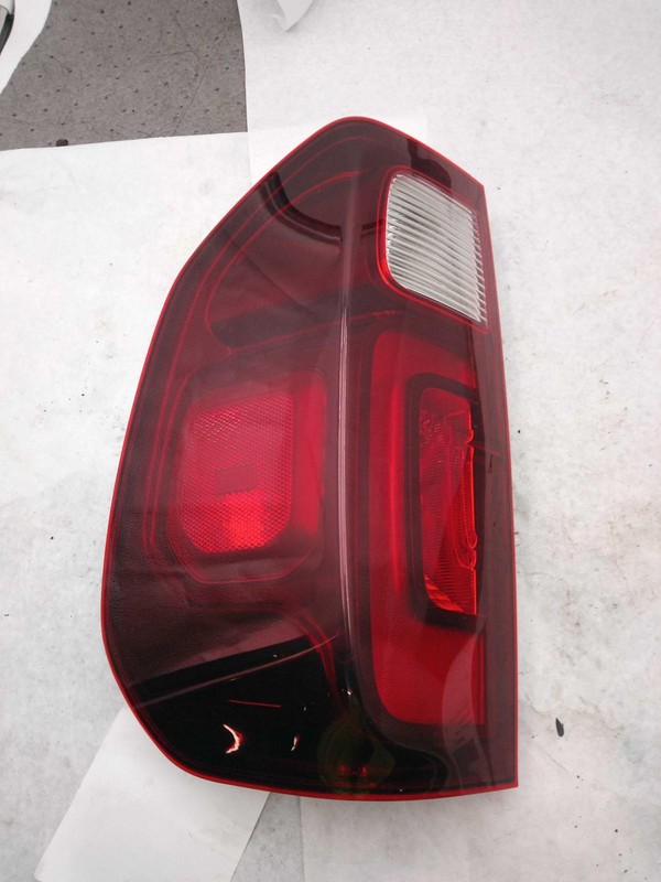2019 Honda Ridgeline Right Tail Light Assembly Black OEM 622396 Used 115K Miles
