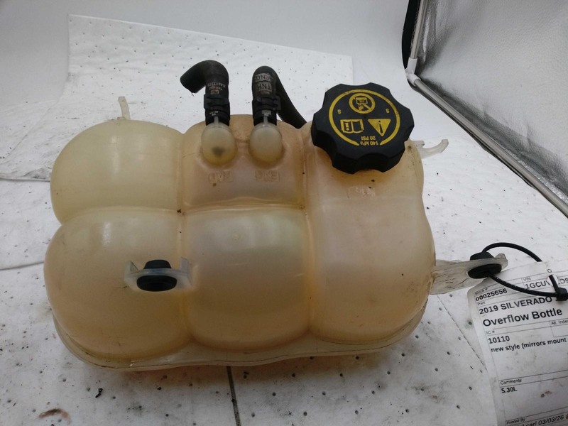 Used Engine Coolant Reservoir fits: 2019 Chevrolet Silverado 1500 pickup 5.3 Gra