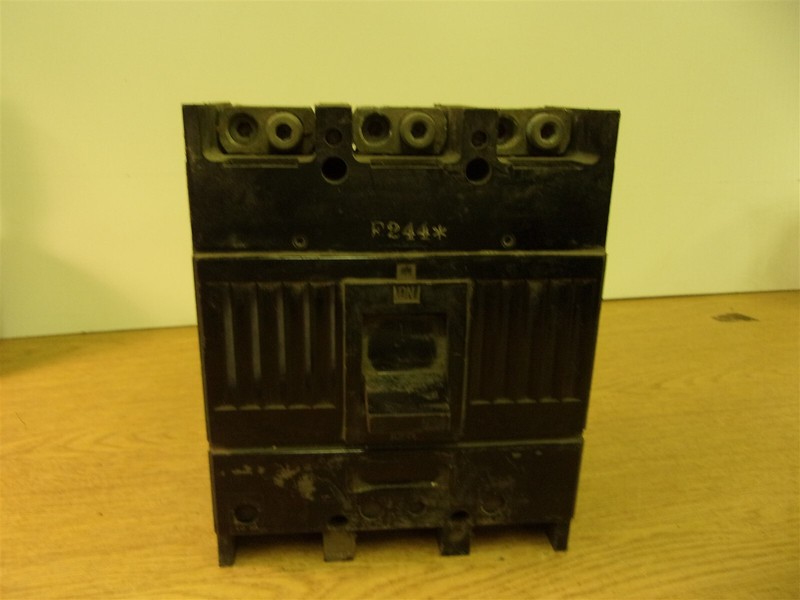GE 193E110P1 Circuit breaker *FREE SHIPPING*