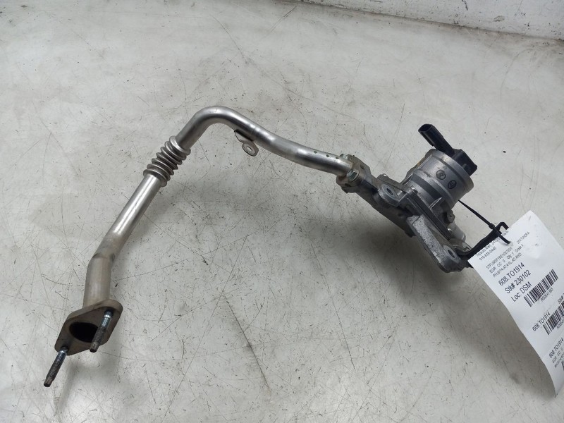 14 TOYOTA TUNDRA 4.6L PASSENGER RIGHT EGR