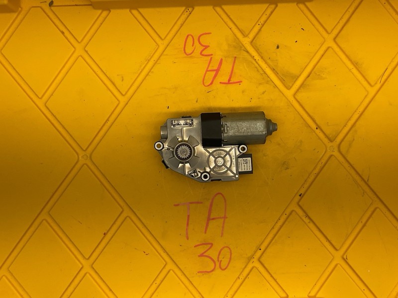 2012-2018 OEM Audi A6 A7 Sunroof Moon Roof Window Motor Unit