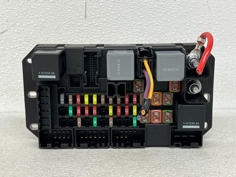 ⭐2016-2019 JAGUAR XJ REAR TRUNK FUSE RELAY JUNCTION BOX BLOCK MODULE OEM LOT2614