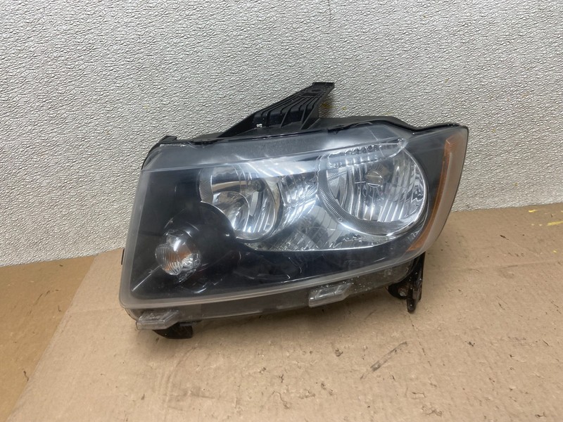 2011 to 2013 Jeep Grand Cherokee Halogen Left Driver Lh Headlight Oem AA0601 DW