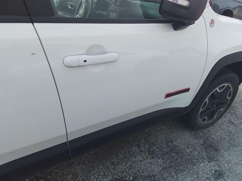 Passenger Right Front Door Fits 15-23 RENEGADE 3452723