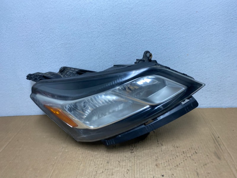 2013-2017 Chevrolet Traverse Right Passenger Side Halogen Headlight AD2457 DW