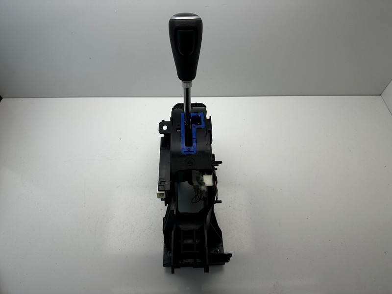 2018 Nissan Rogue Sport Automatic Transmission Gear Shifter Lever W/Knob OEM