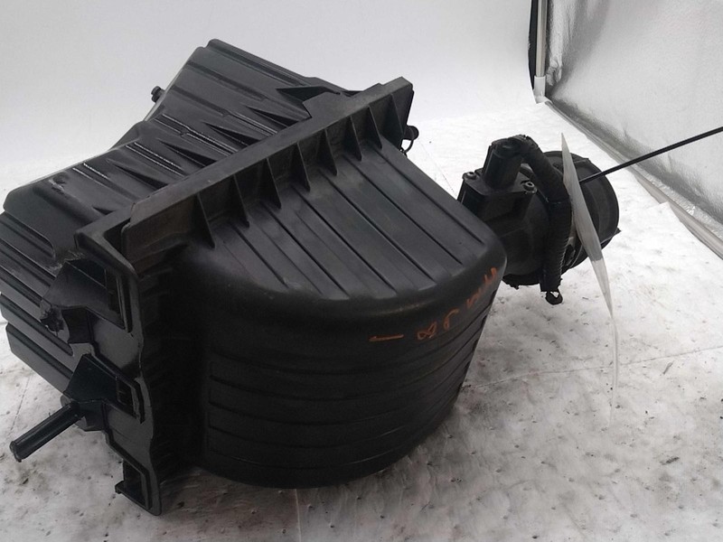 Used Air Cleaner Assembly fits: 2011 Ford Ranger 2.3 Grade B