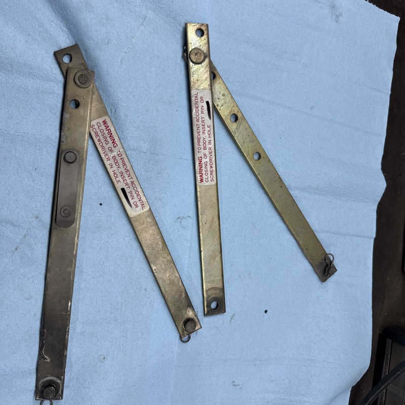 1980’s Yamaha Vintage G1 Two StrokeGolf Cart Body Stay Bracket Body Hinges