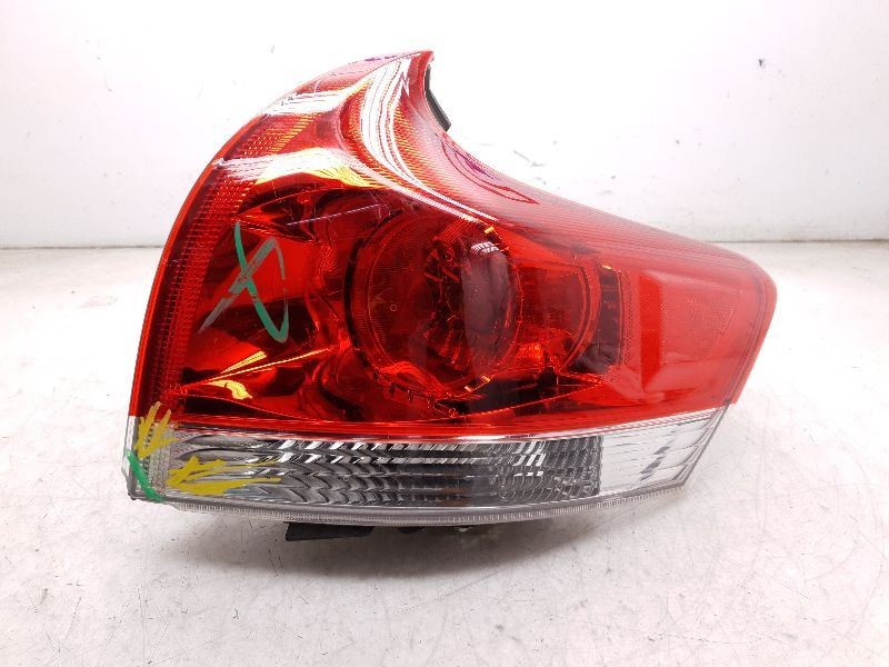 09 10 11 12 TOYOTA VENZA PASSENGER RIGHT TAIL LIGHT CHIPPED