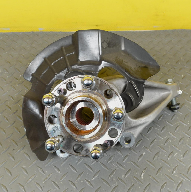 2022-2024 HYUNDAI TUCSON FRONT RIGHT SPINDLE KNUCKLE WHEEL HUB OEM 51711N9200