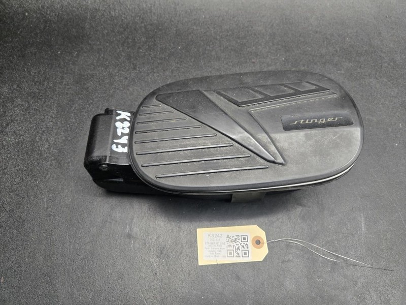 Fuel Filler Door w/ Housing 2022 Kia Stinger 69511-J5000 2018 2019 2020 - 2023
