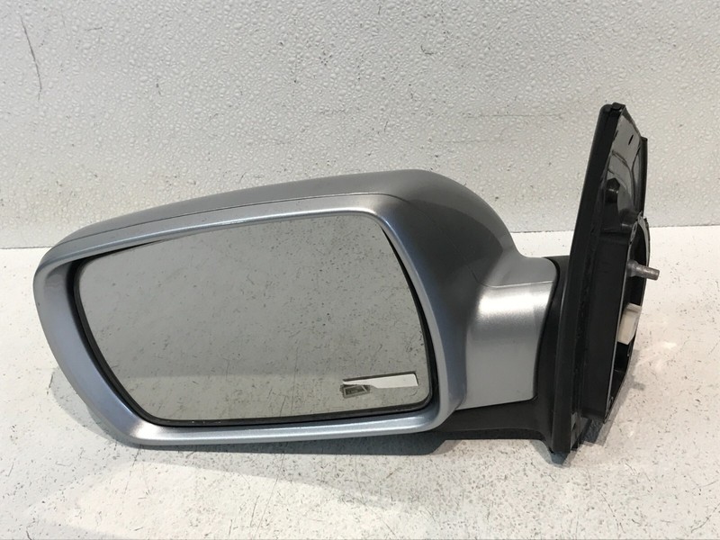 06-08 Kia Sedona Left Driver LH Side Door Mirror OEM Silver