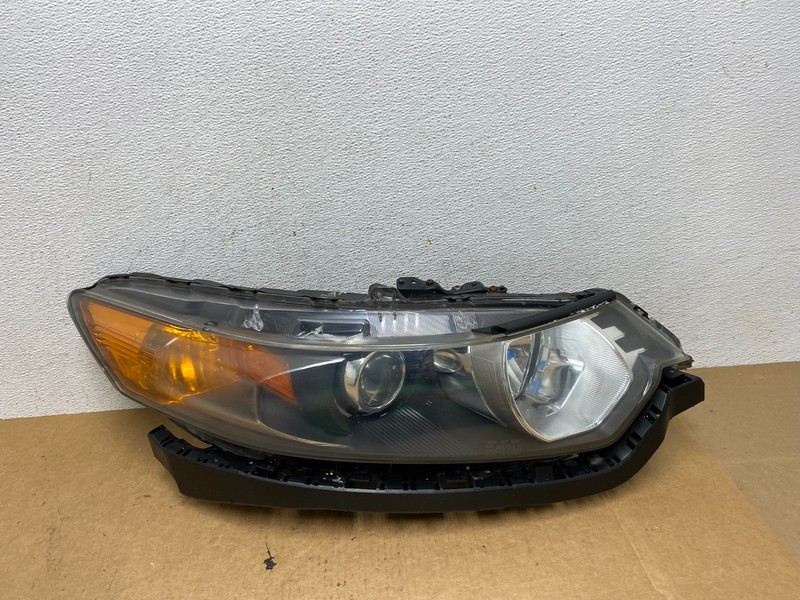 2009-2014 Acura TSX Right Passenger RH Xenon HID Headlight AE3257 DW