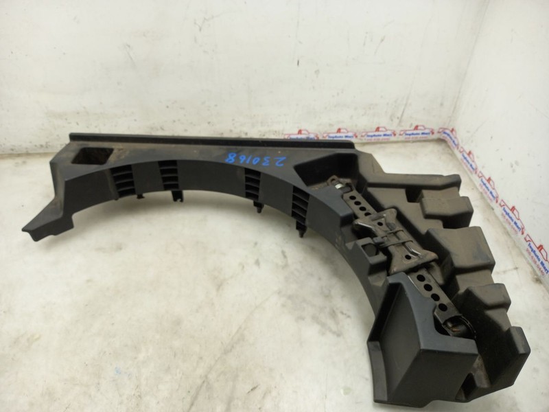 22 TOYOTA COROLLA CROSS JACK & TRAY