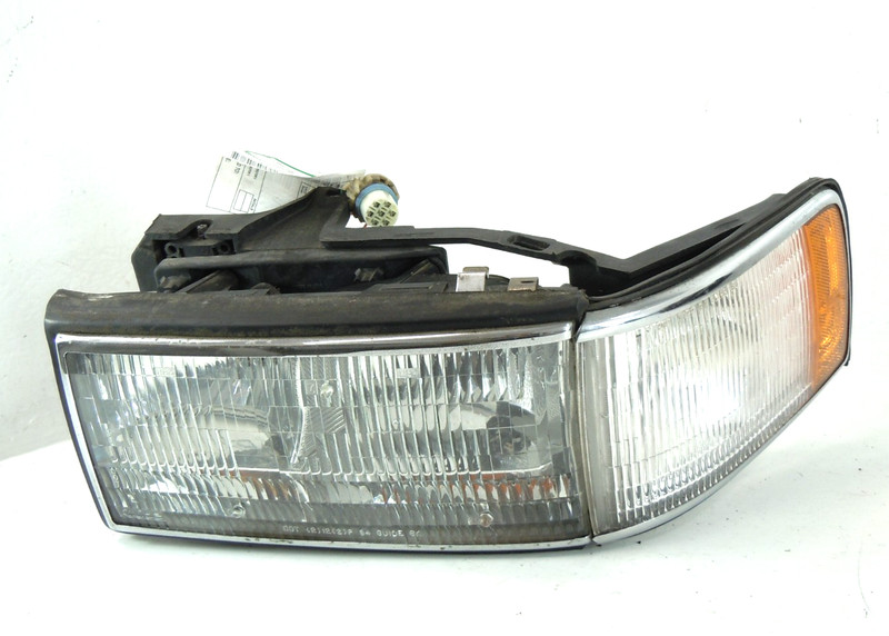 1994-1996 Cadillac DeVille Halogen Headlight W/ Turn Lamp Driver Left OEM