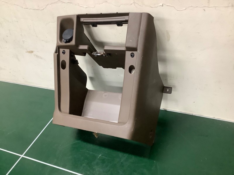 02-04 Honda CR-V Center Console , Lighter Garnish Dash Saddle color used OEM