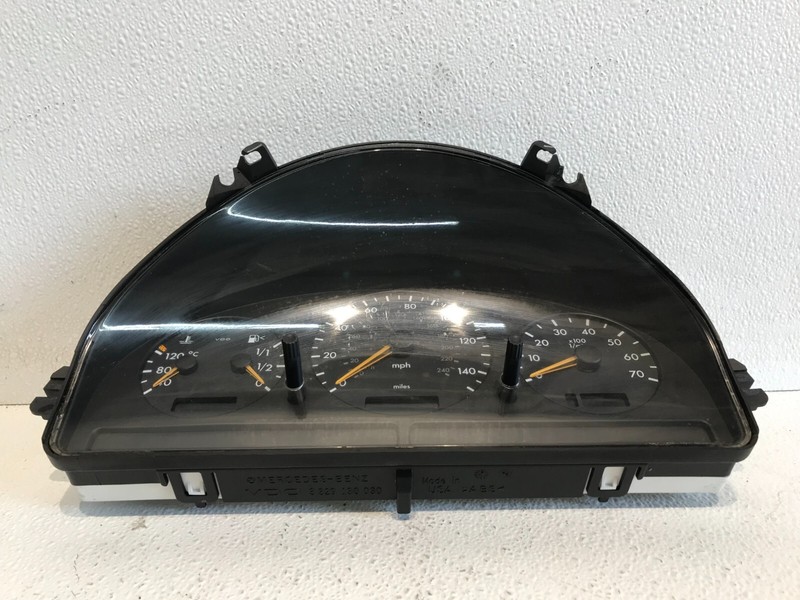 02-05 Mercede W163 ML500 ML350 Instrument Cluster Speedometer A1635406911