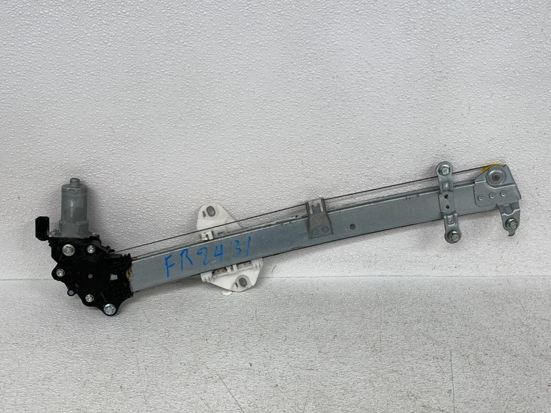 ⭐2014-2020 ACURA RLX FRONT RIGHT SIDE DOOR WINDOW REGULATOR MOTOR OEM LOT2431