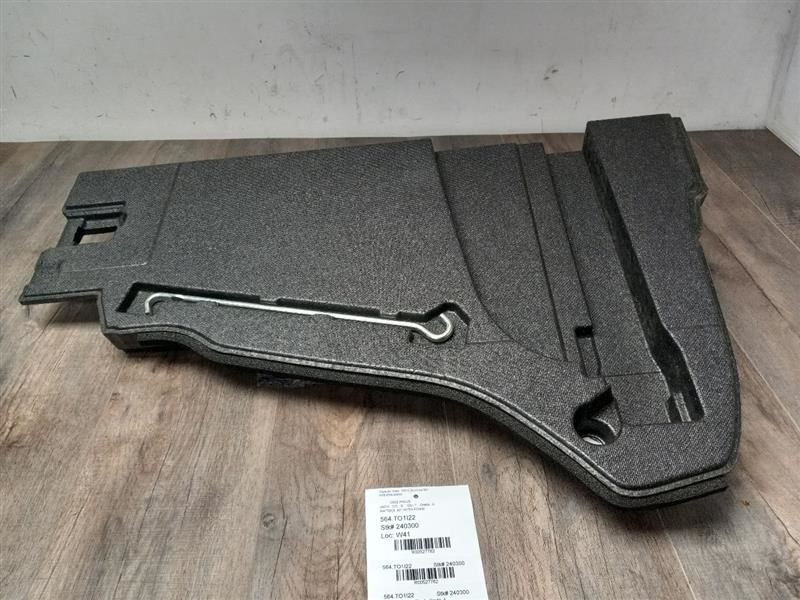 22 TOYOTA PRIUS SPARE TIRE JACK WITH TOOLS 64997-47040