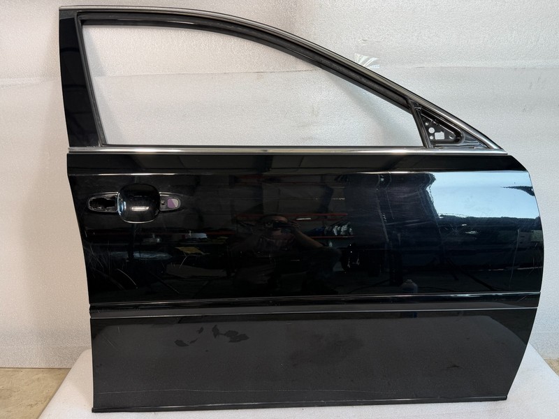 2004 - 2006 LEXUS ES330 RIGHT FRONT PASSENGER DOOR SHELL OEM BLACK #020