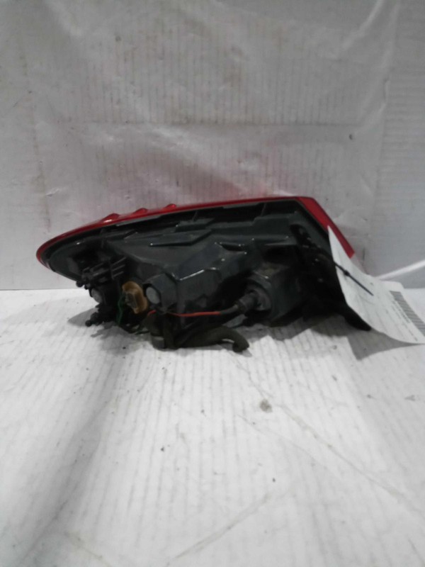 2015 Chrysler 200 Right Tail Light Assembly Brown OEM 617005 207K Mileage